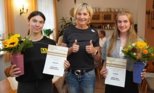 Serina Riedel erhält Heike-Drechsler-Stipendium (Foto: Jens Lohse)