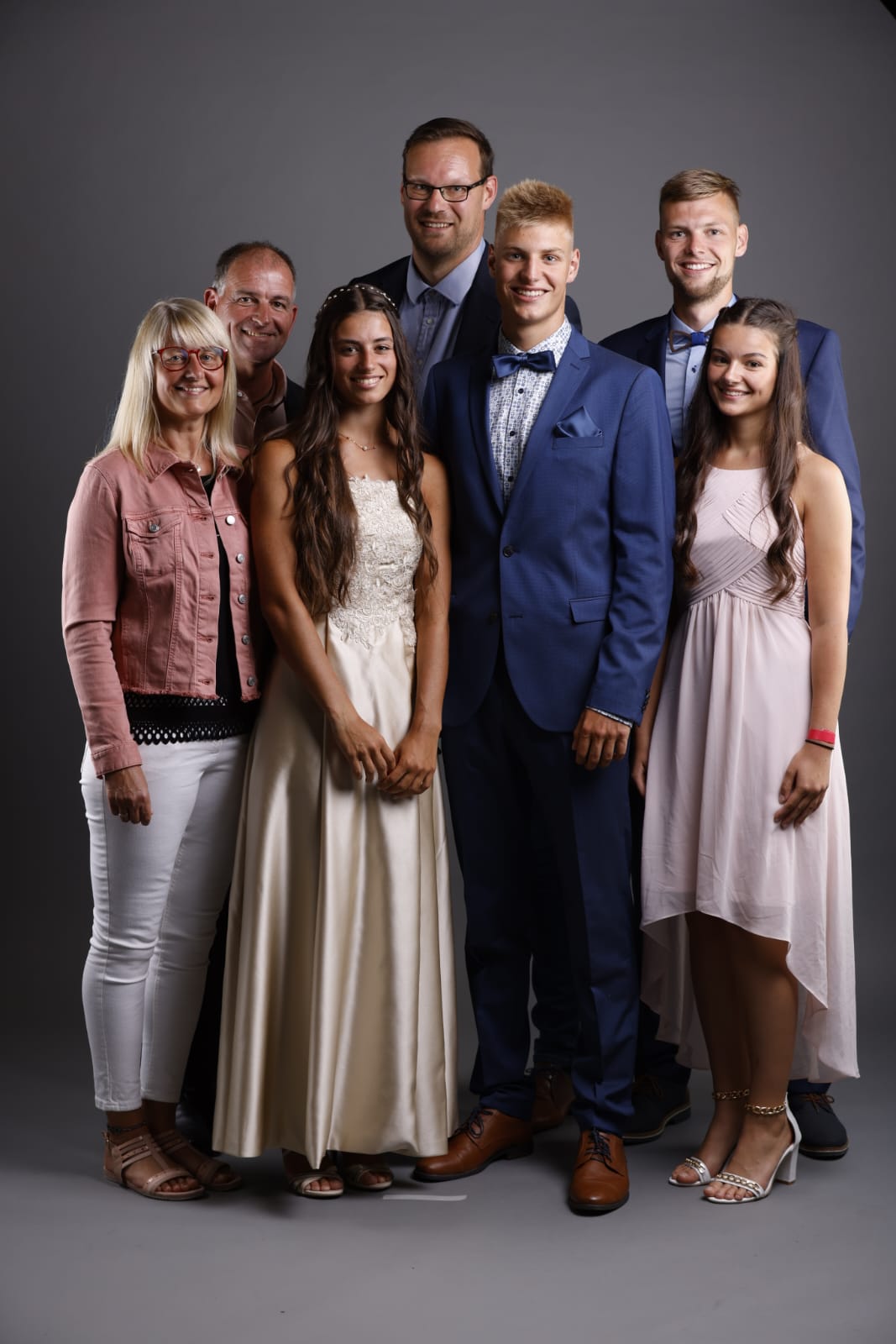 Die große TSV-Trainerfamilie beim Abiball des Friedrich-Schiller-Gymnasiums