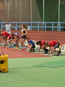 Laura Illgen im Startblock vor dem Finallauf, Foto: S. Wuthnow