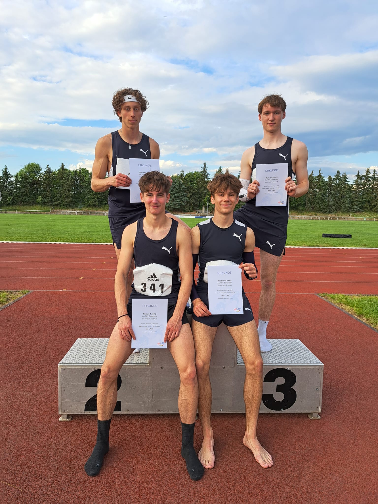 Die U20-Staffel der StG Race/ LAC Erfurt mit Stadionrekord über 4x100m